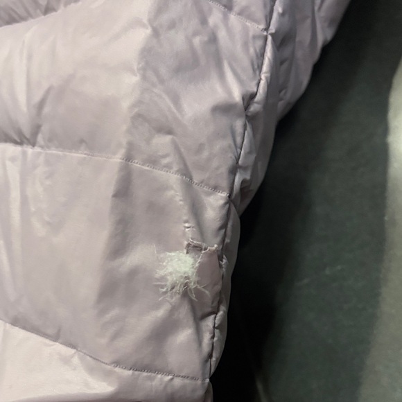 The North Face Women's Light Purple Puffer Jacket - Picture 16 of 17